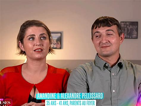 Amandine Pelissard se fait baiser sur un bateau dans une bonne。